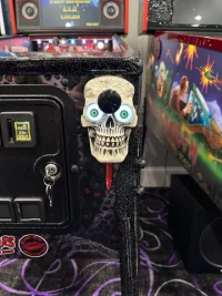 ILLUMINATED SKELETON SHOOTER HOUSING