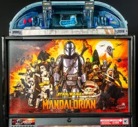 THE MANDALORIAN STERN TOPPER