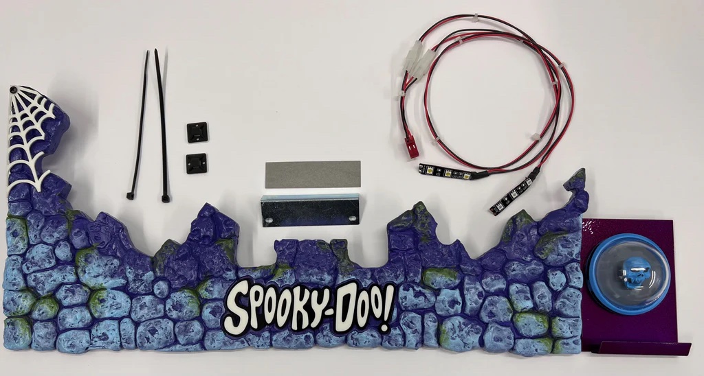 SCOOBY CASTLE STONE APRON MOD W/ BLUE SKULL & LED SPOTLIGHT